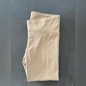 Aritzia TNA Leggings